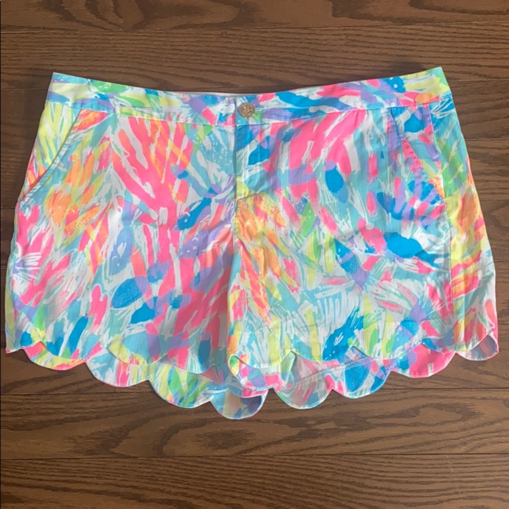 NWOT Lilly Pulitzer Buttercup Scallop Shorts